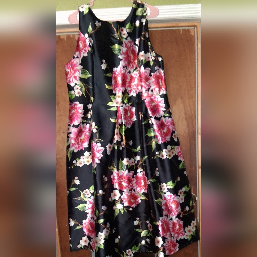 Floral Sleeveless Black Dress with Pink Bloom Print